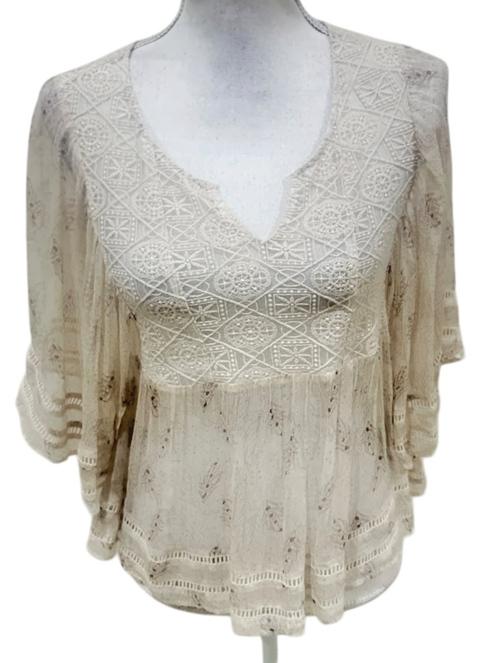 Meadow Rue Anthropologie Cream Crochet lace split Neck Boho Blouse flowy size xs